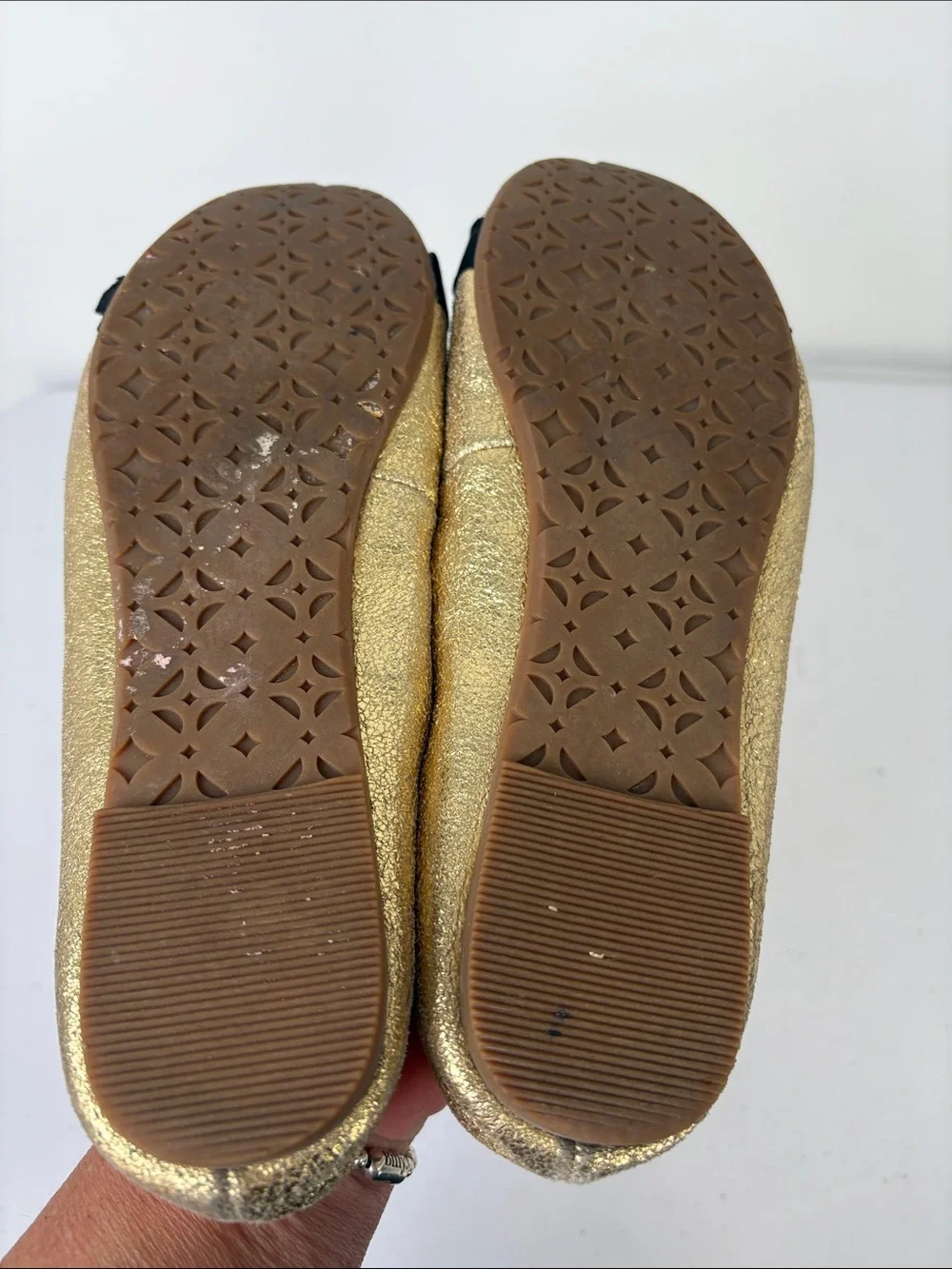 Fossil gold metallic